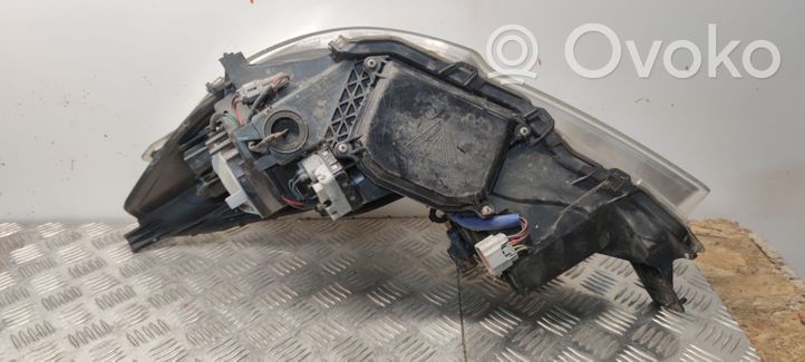 Subaru Legacy Lampa przednia 10020068