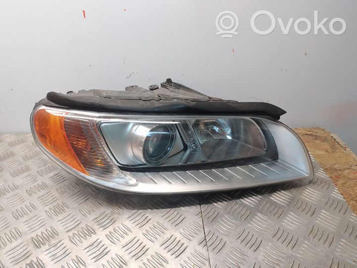Volvo S80 Lampa przednia 31214348