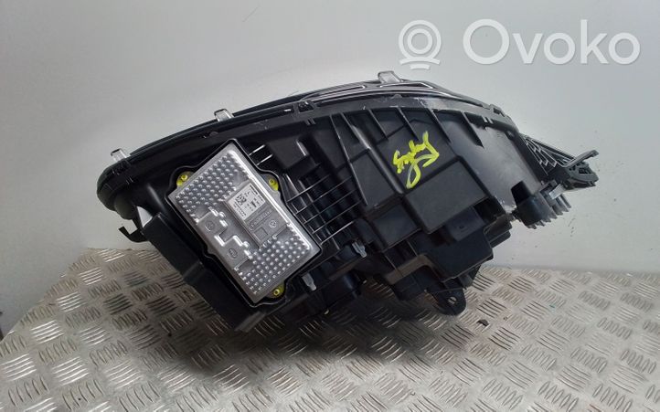 Volvo XC90 Lampa przednia 31353153