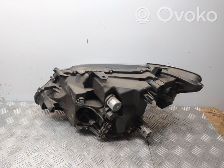 Lexus RX 330 - 350 - 400H Lampa przednia 