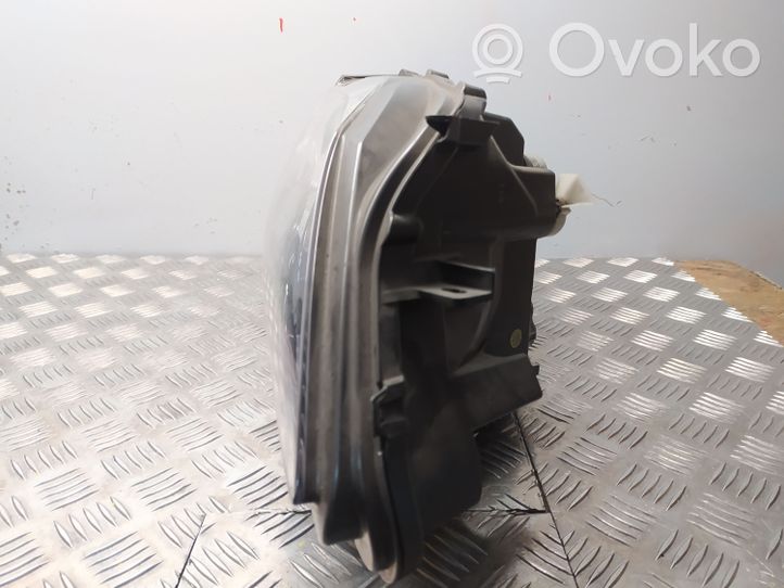 Lexus RX 330 - 350 - 400H Lampa przednia 