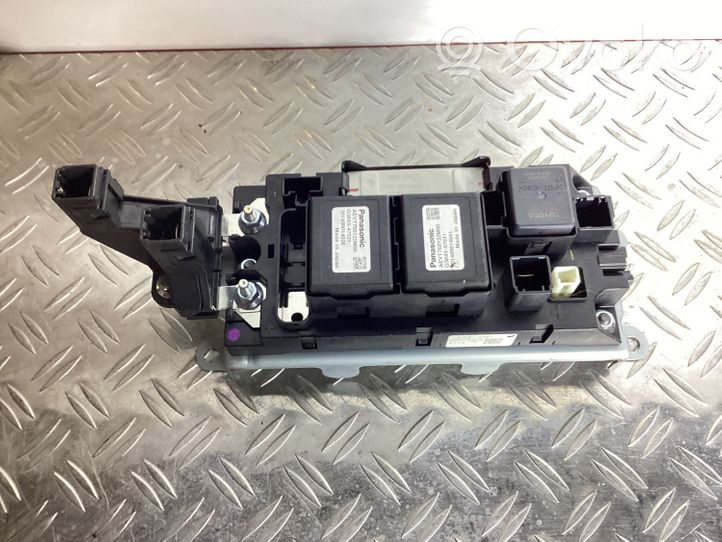 Lexus NX Module de fusibles 41180361