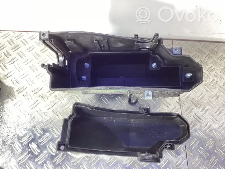 Lexus RC Module de fusibles 715496903W