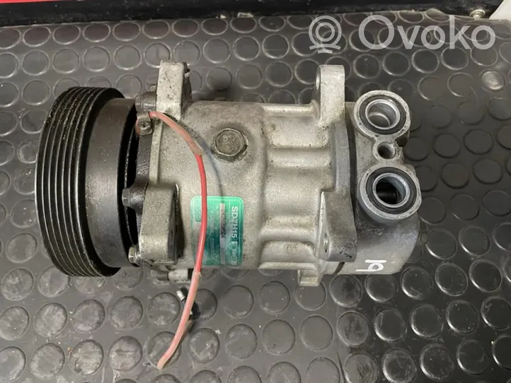 Renault 19 Compressore aria condizionata (A/C) (pompa) 7700272438