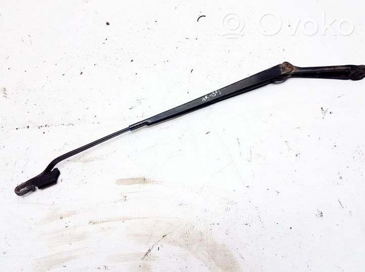 Ford Focus Ramię wycieraczki szyby przedniej / czołowej XS4117527AB