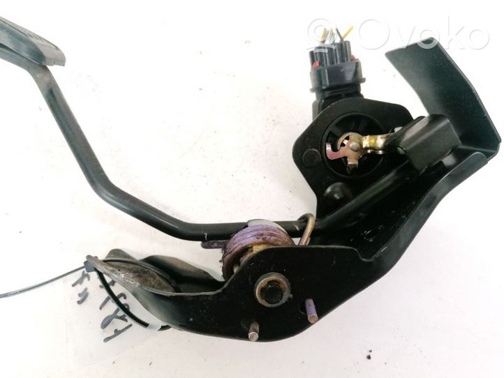 Toyota Avensis T250 Gaspedal 