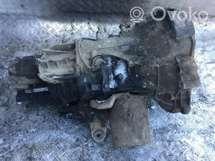 Audi A4 S4 B5 8D Mechaninė 5 pavarų dėžė CTD