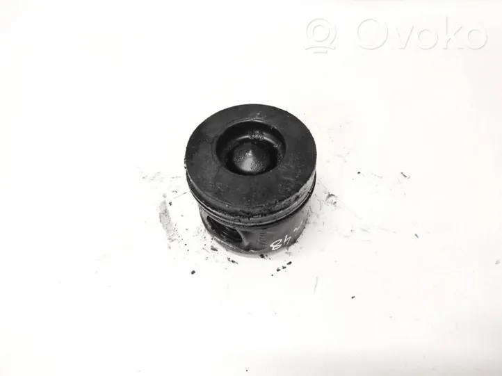 Nissan Note (E11) Piston 