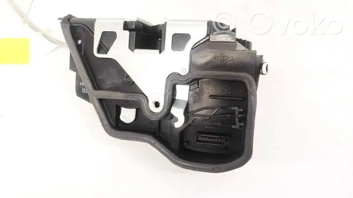 BMW 1 F20 F21 Serrure de porte avant 7202150