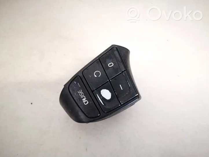 Volvo V50 Boutons / interrupteurs volant 8637471