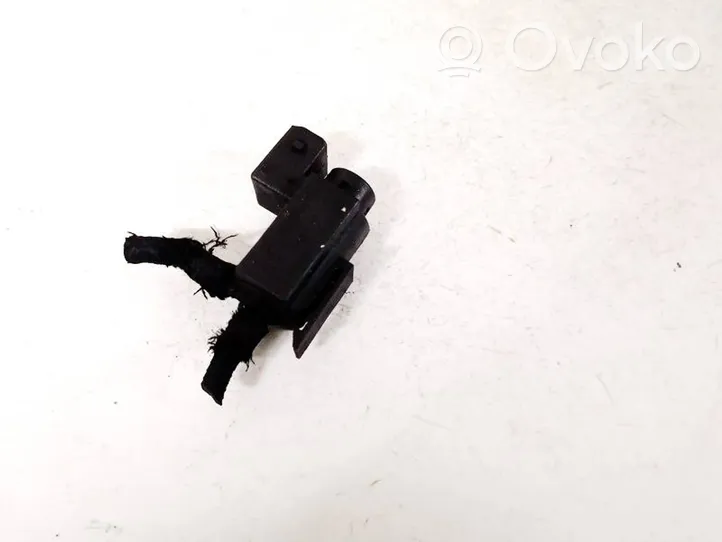 BMW 5 E39 Solenoidinis vožtuvas 1742712