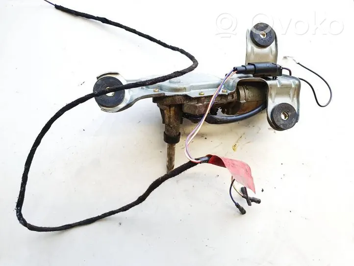 Mazda 121 SM Moteur d'essuie-glace arrière 0390201532