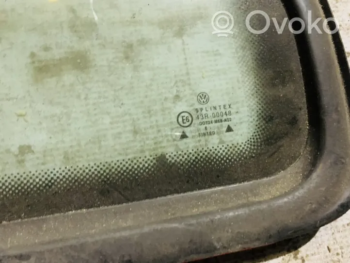 Volkswagen PASSAT B5 Rear side window/glass 