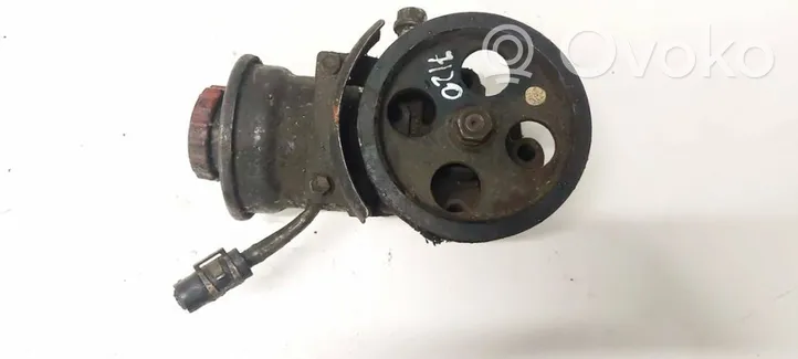 Toyota Avensis Verso Power steering pump 