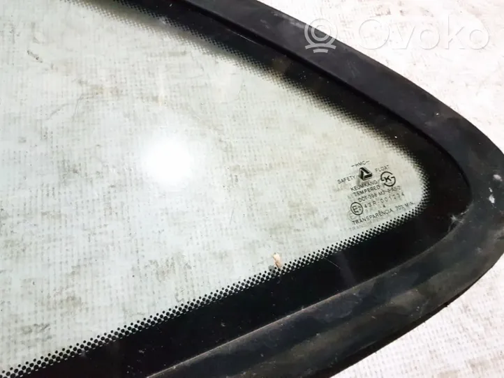 Hyundai Accent Rear side window/glass 