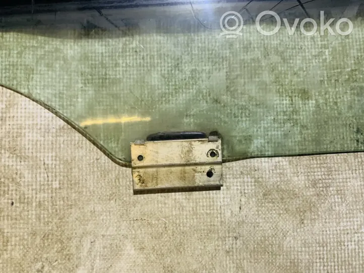 Opel Omega B1 Fenster Scheibe Tür hinten 
