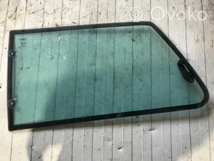 Fiat Uno Rear side window/glass 