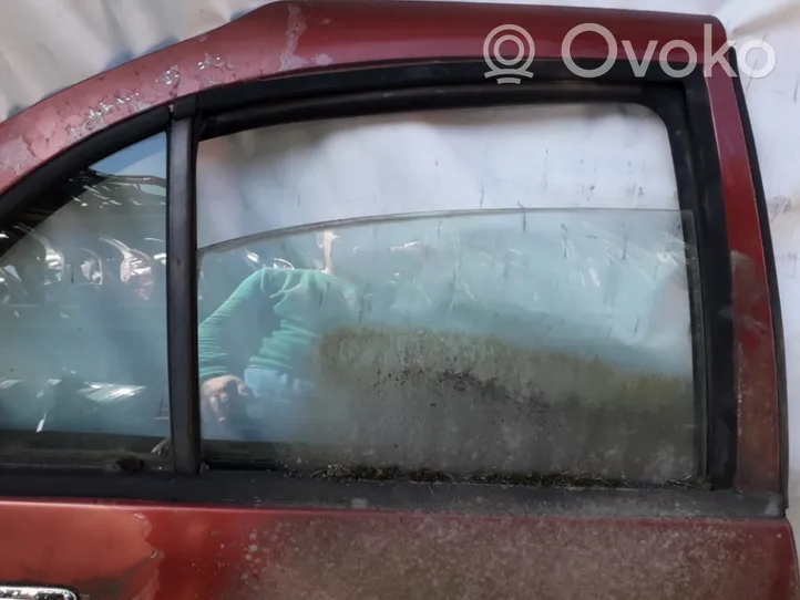 Nissan Almera Vetro del finestrino della portiera posteriore 