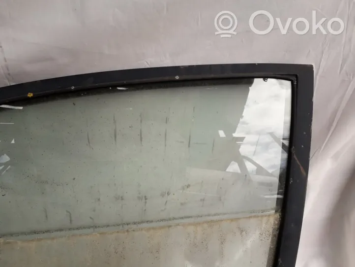 Mazda 323 F Etuoven ikkunalasi, neliovinen malli 