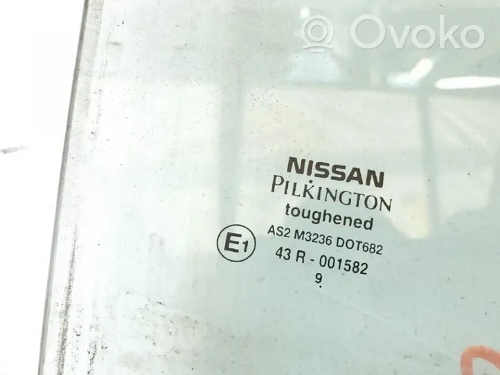 Nissan Almera N16 Pagrindinis galinių durų stiklas 