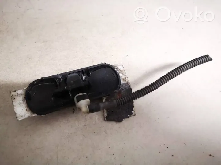 Volkswagen Jetta V Windshield washer spray nozzle 5m0955985c