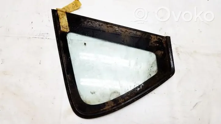 Toyota Corolla Verso E121 Rear side window/glass 