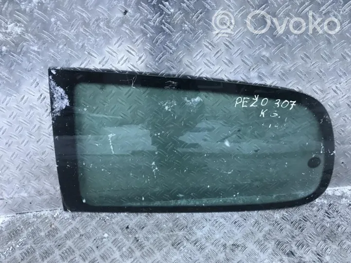 Peugeot 307 Rear side window/glass 