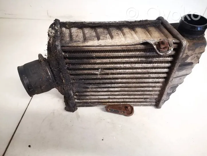 Volkswagen PASSAT B4 Chłodnica powietrza doładowującego / Intercooler 