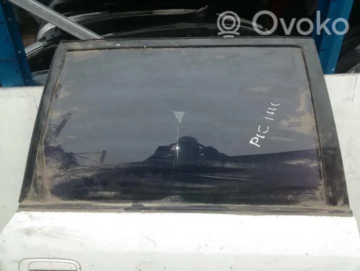 Toyota Picnic aizmugurējo durvju stikls 