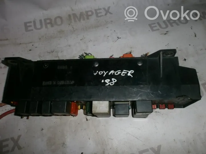 Chrysler Voyager Module confort 4707620r