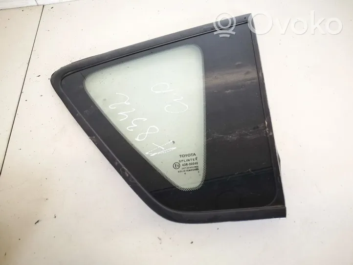 Toyota Corolla Verso AR10 Rear side window/glass 