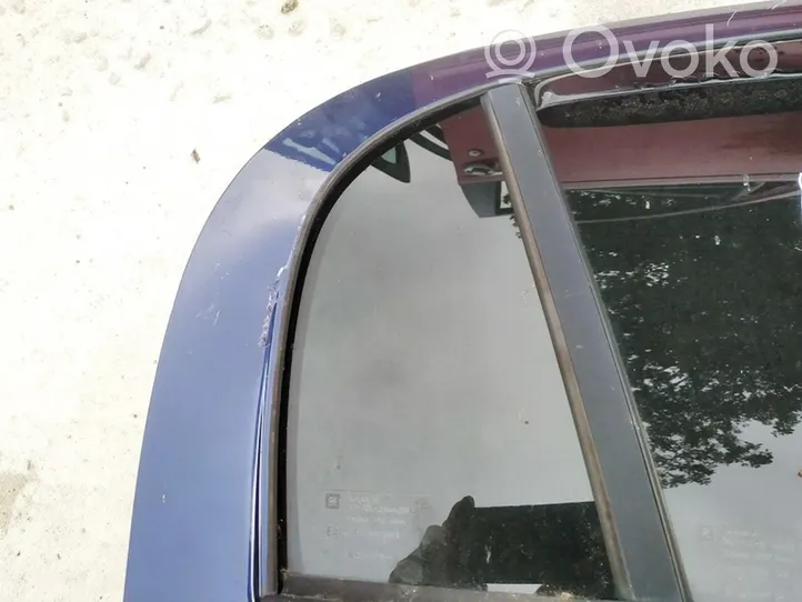 Opel Astra G Rear vent window glass 