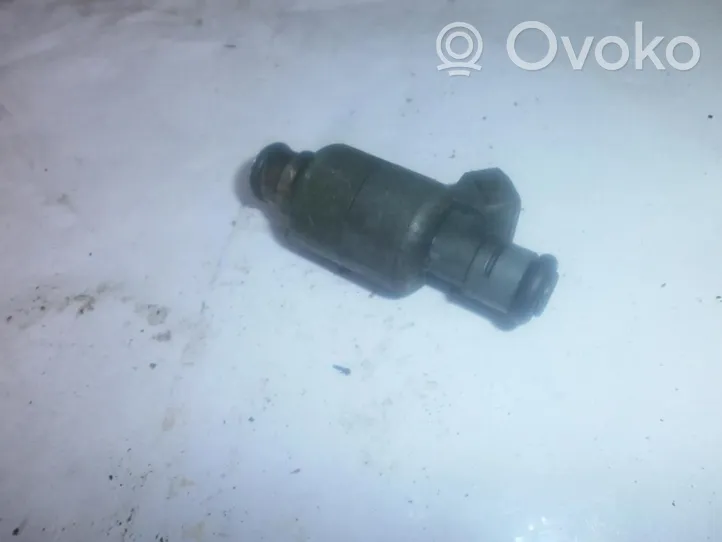 Opel Zafira A Fuel injector 17091762