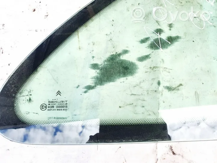 Citroen Xsara Picasso Заднее боковое стекло кузова 