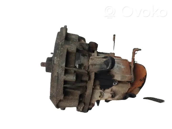 Renault 19 Mechaninė 5 pavarų dėžė 7700598840