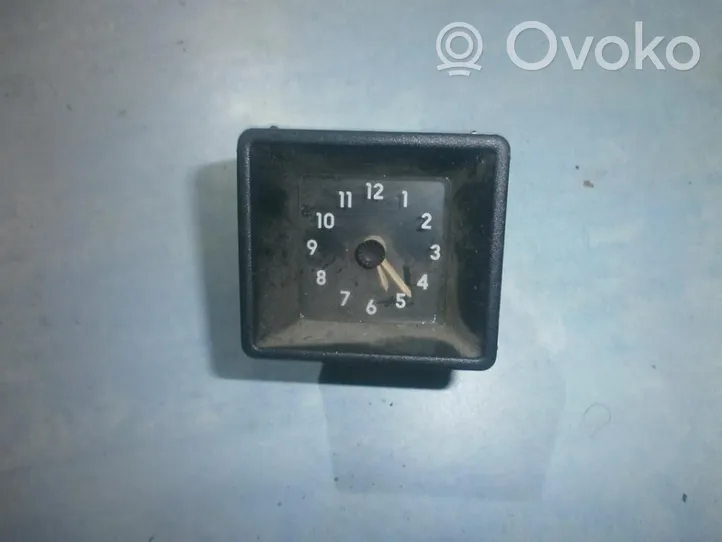 Opel Kadett E Monitori/näyttö/pieni näyttö 90243442