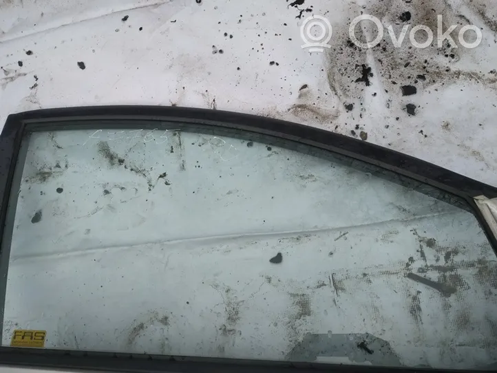Toyota Avensis Verso Etuoven ikkunalasi, neliovinen malli 