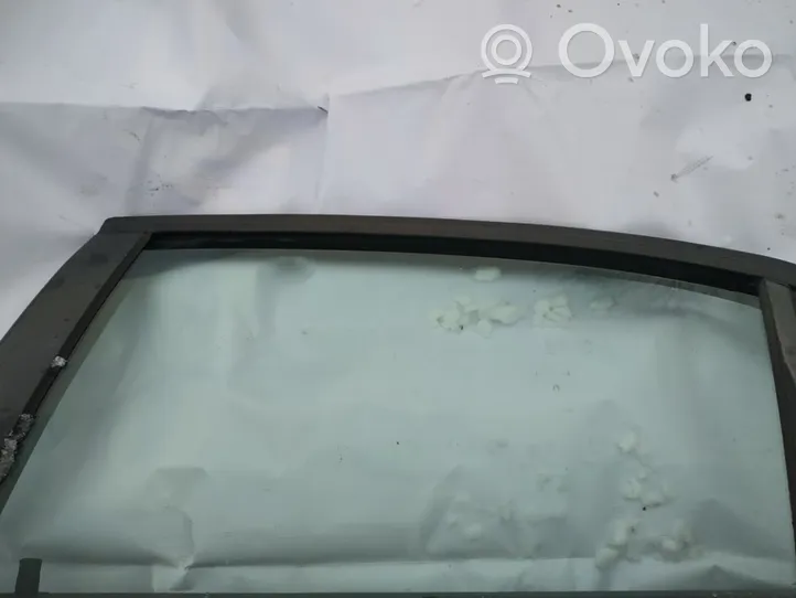 Opel Vectra C Vetro del finestrino della portiera posteriore 