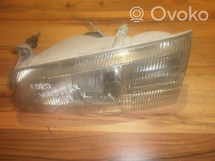 Ford Windstar Lampa przednia 