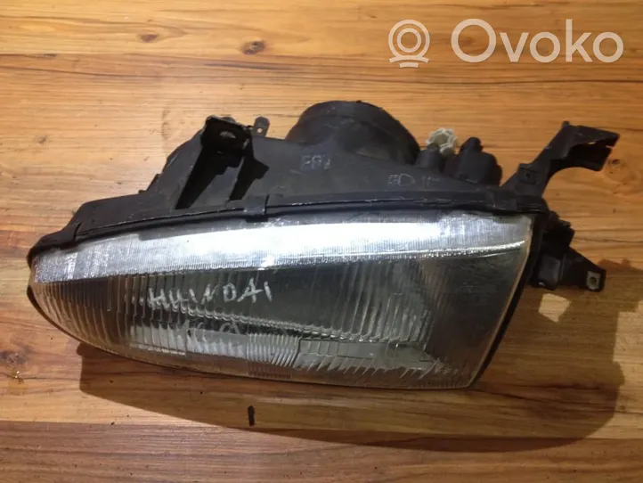 Hyundai Lantra I Lampa przednia 1012429