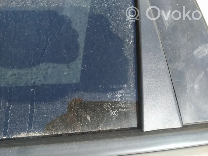 Nissan X-Trail T30 Rear door window glass 