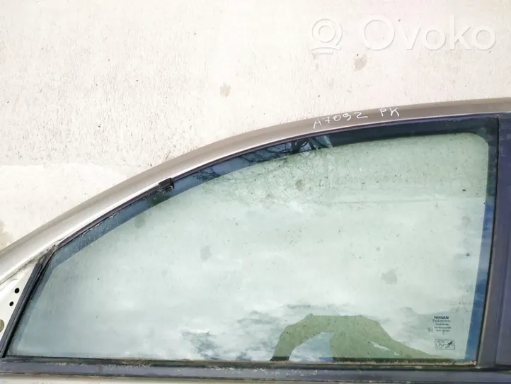 Nissan Almera N16 Pagrindinis priekinių durų stiklas (keturdurio) 
