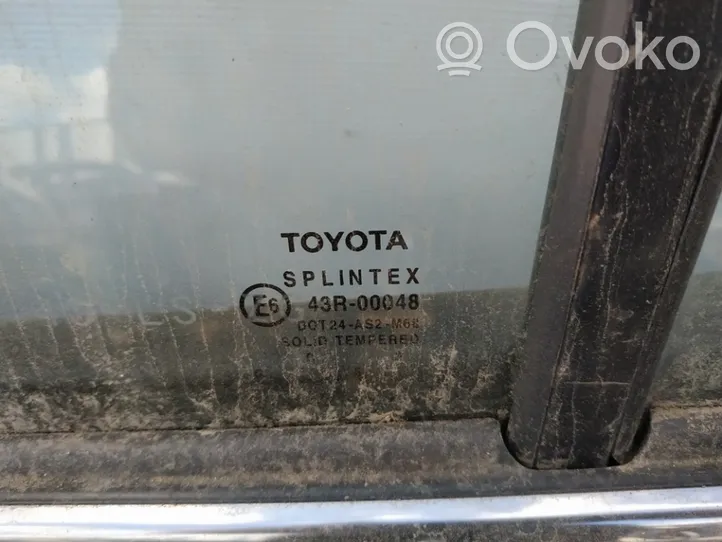 Toyota Avensis T250 Основное стекло задних дверей 