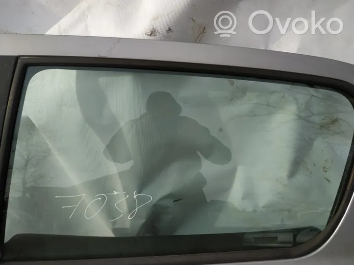Peugeot 307 Vitre de fenêtre porte arrière 