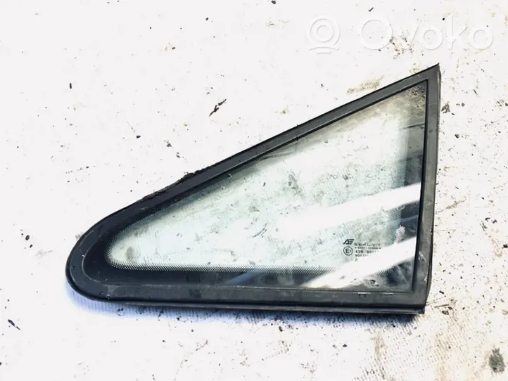 Volkswagen Sharan Front triangle window/glass 