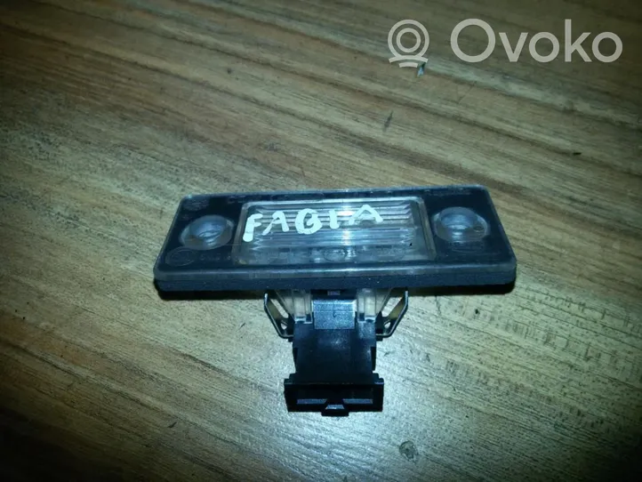 Skoda Fabia Mk1 (6Y) Lampa oświetlenia tylnej tablicy rejestracyjnej 6y0943021b