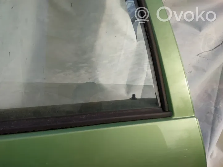Volkswagen Golf IV Vitre de fenêtre porte arrière 