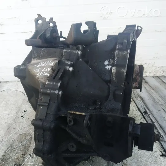 Toyota Avensis T250 Manual 5 speed gearbox 