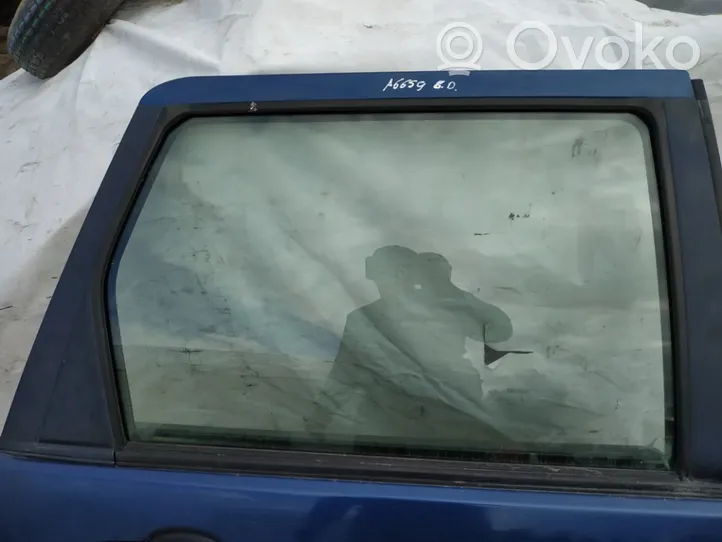 Ford Focus Vetro del finestrino della portiera posteriore 