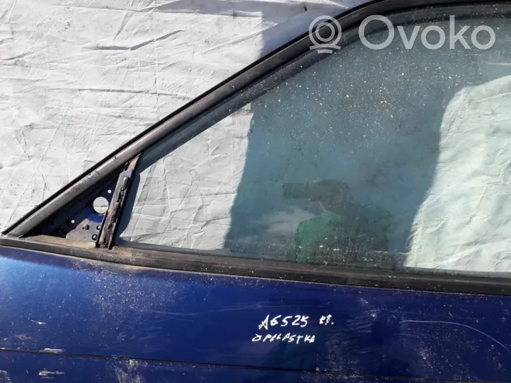 Opel Astra F Front door window glass four-door 